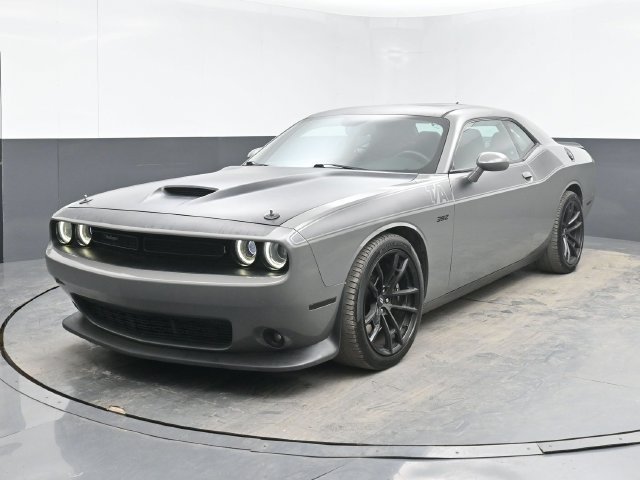 Used 2017 Gray Dodge R/T image 4