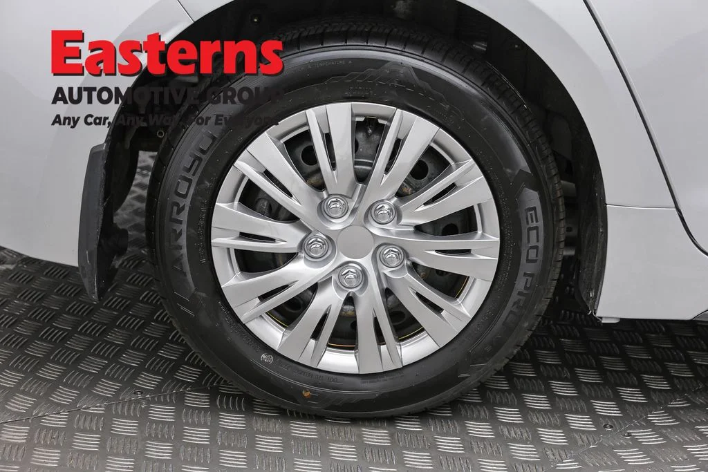 Used 2022 Silver Toyota SE image 28