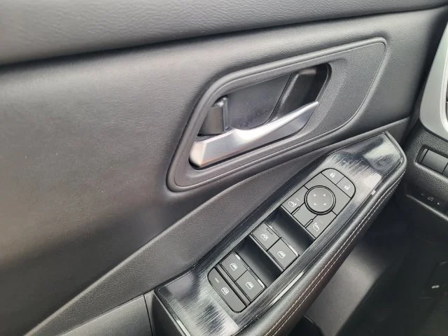Used 2025 Silver Nissan SV image 23