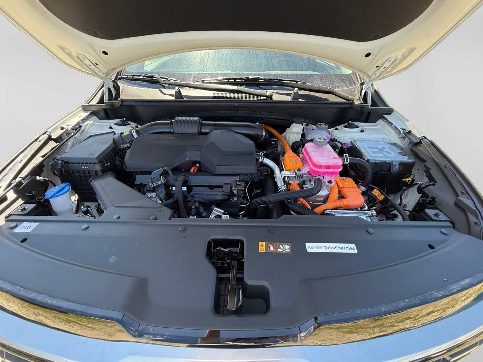 New 2026 Snow White Pearl Kia EX image 23