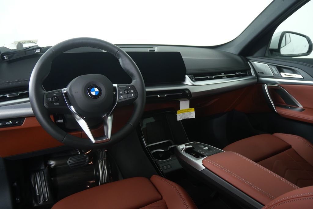 New 2026 Mineral White Metallic BMW xDrive28i image 17
