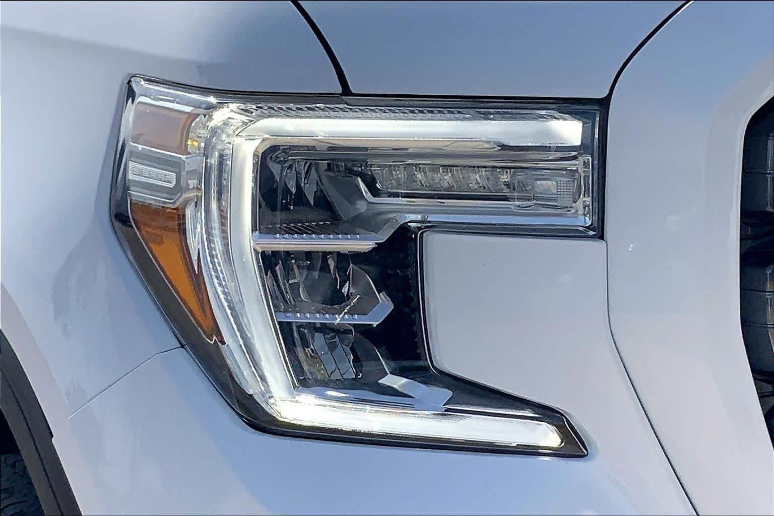 Certified Used 2021 Summit White GMC AT4 image 28