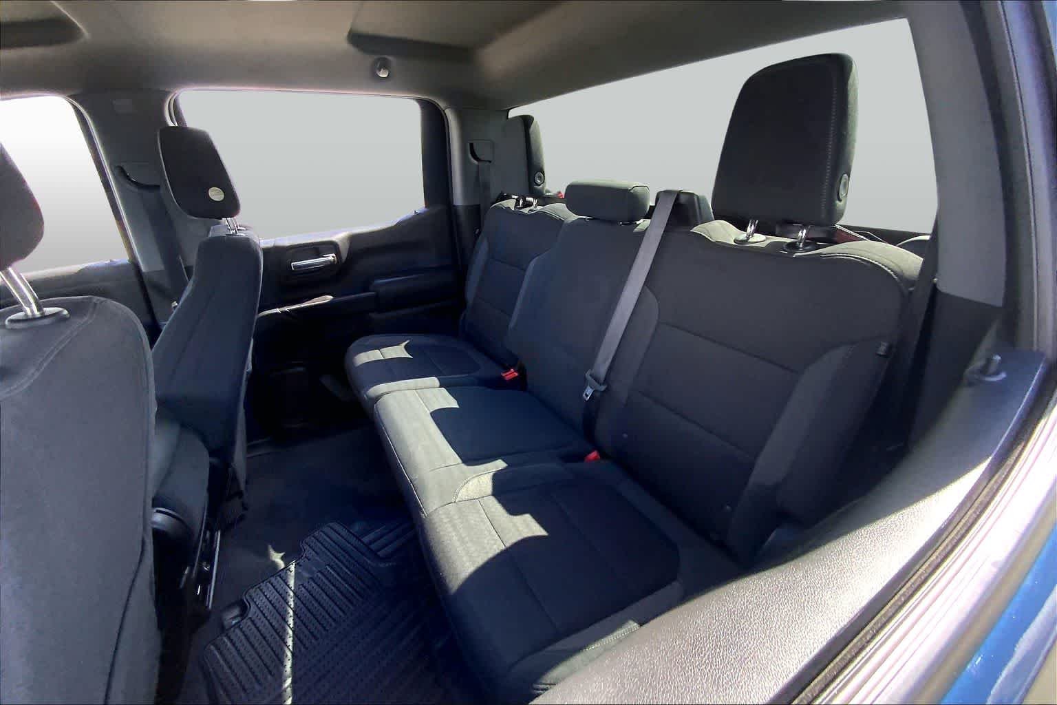 Used 2022 Northsky Blue Metallic Chevrolet LT image 31