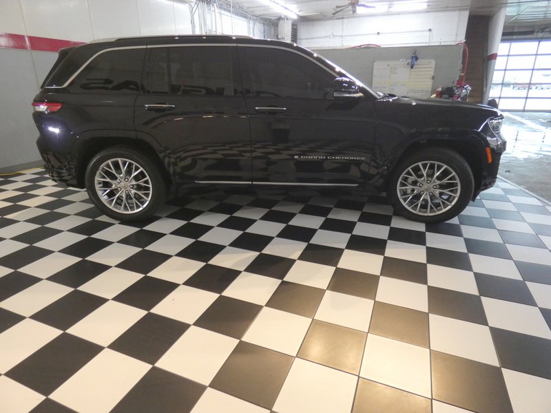 Used 2024 MIDNIGHT SKY Jeep Summit 4x4 image 4