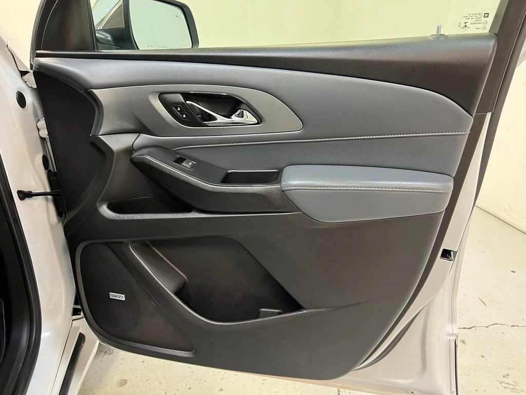 2021 Chevrolet Traverse Premier - Photo 33