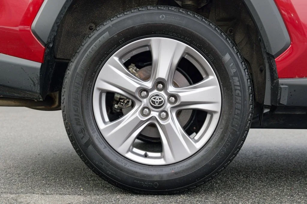 Used 2023 Pearl Toyota XLE image 13