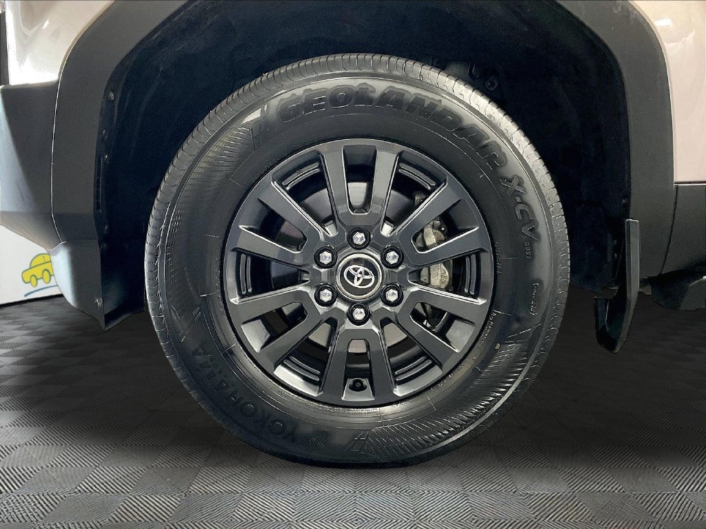 Used 2025  Toyota 1958 image 7