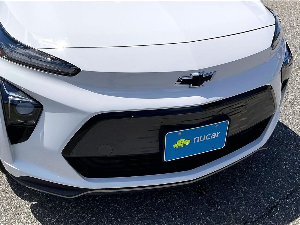 Used 2023 White Chevrolet LT image 31