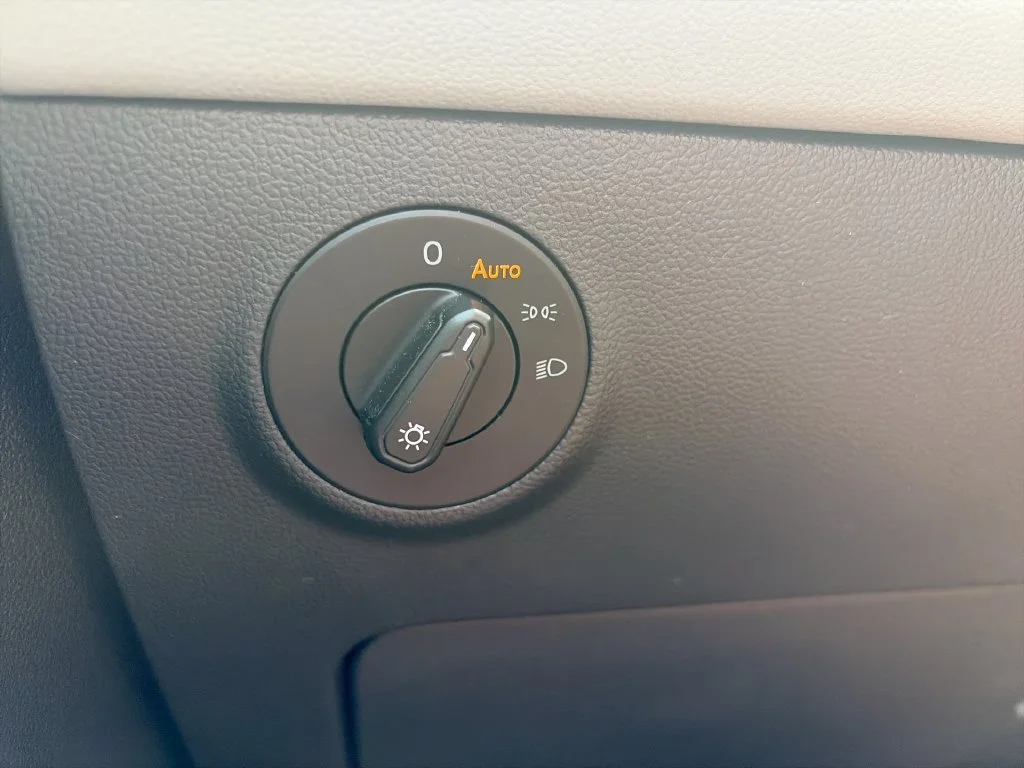 2023 Volkswagen Taos SE - Photo 23