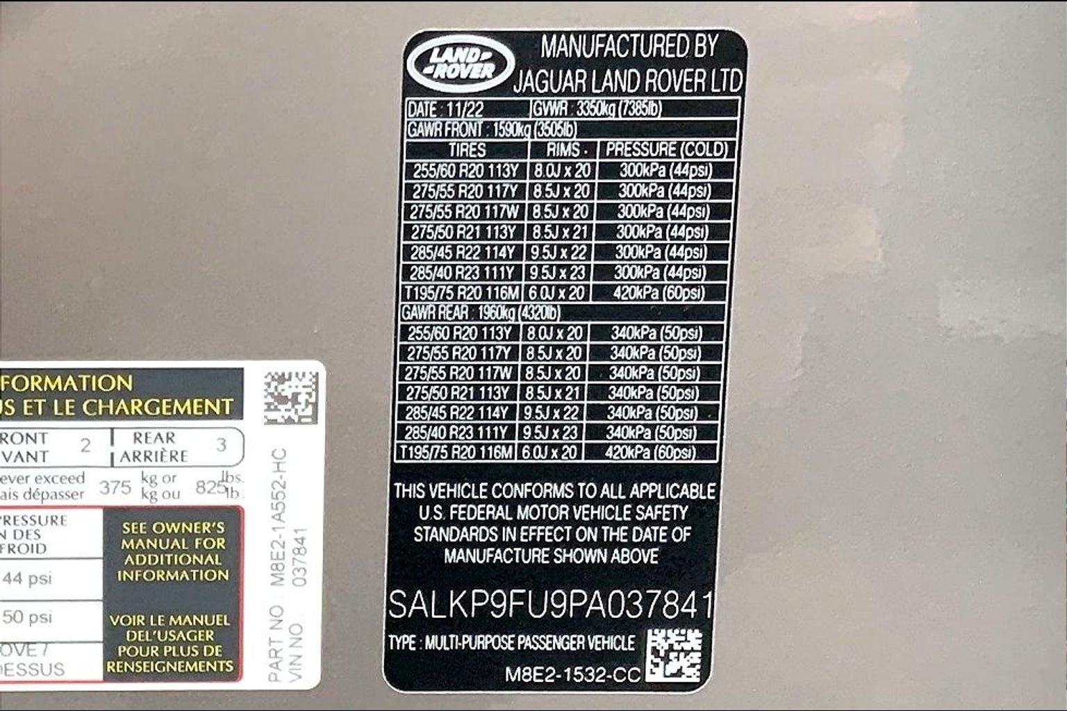 Used 2023 Batumi Gold Premium Metallic Land Rover SE image 33