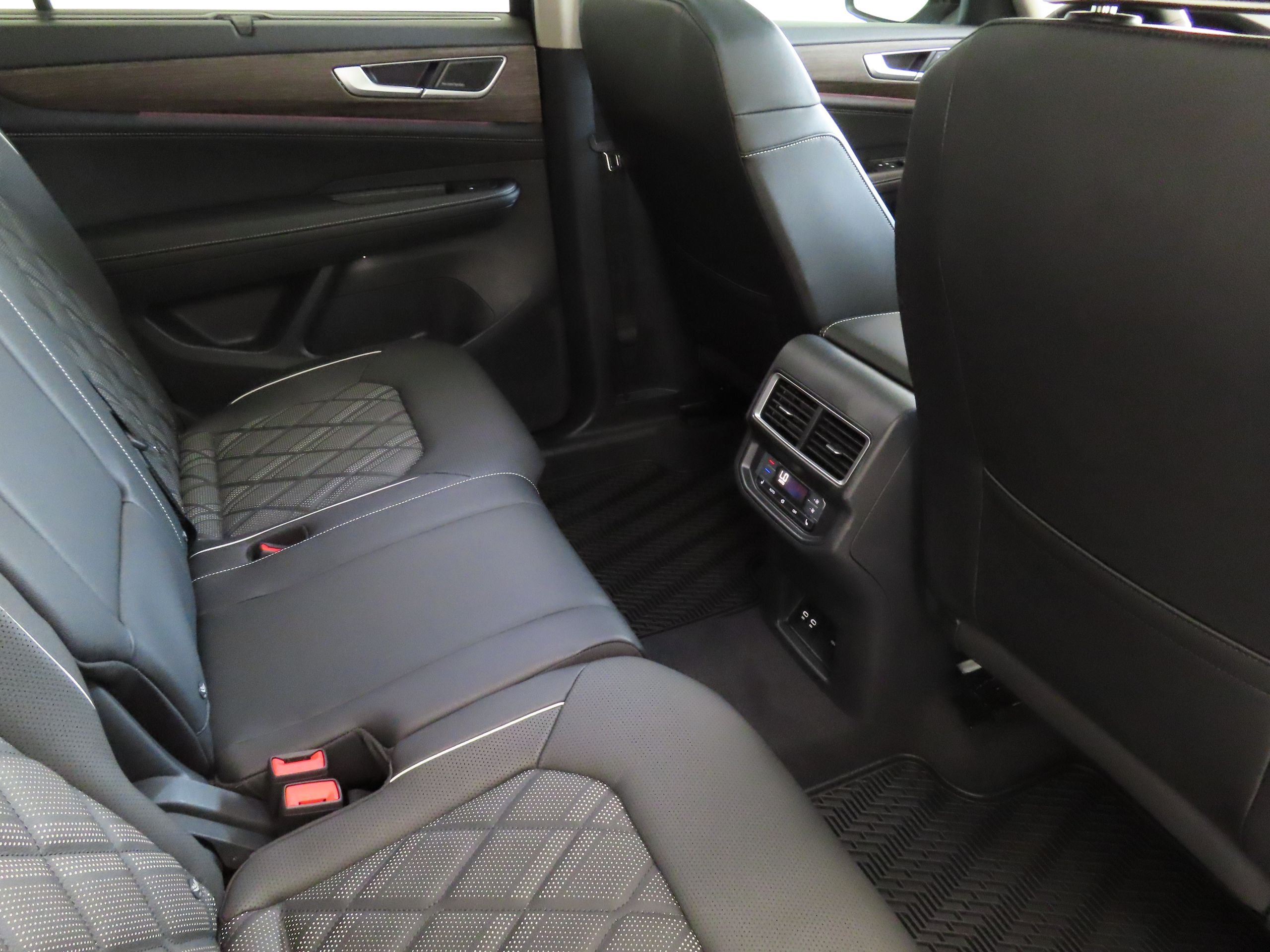 2026 Volkswagen Atlas SEL Premium R-Line - Photo 25