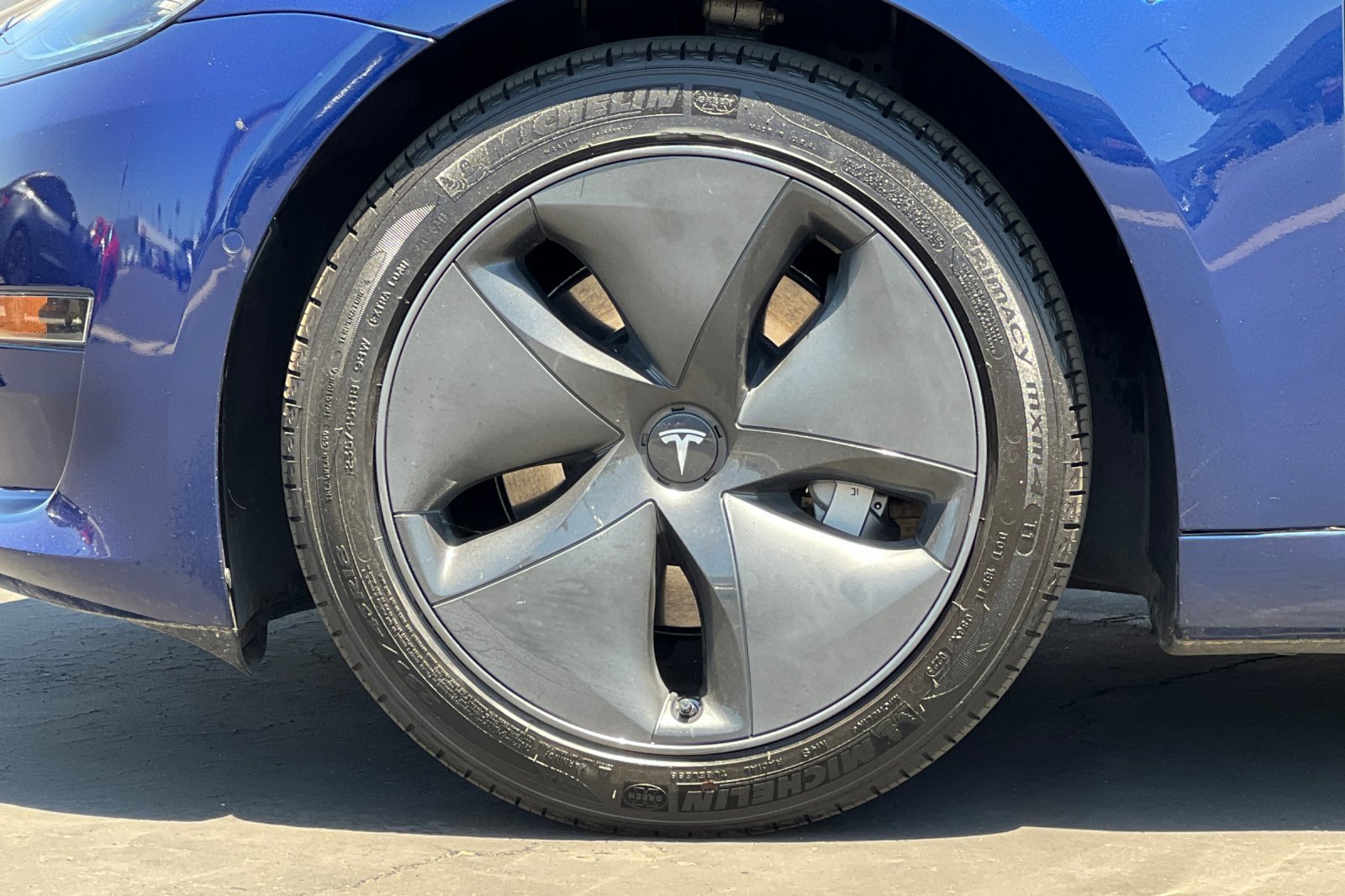 Used 2020 Deep Blue Metallic Tesla Standard Range Plus image 24