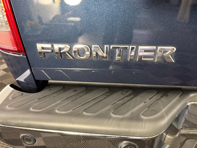 Used 2020 Blue Nissan SV image 38