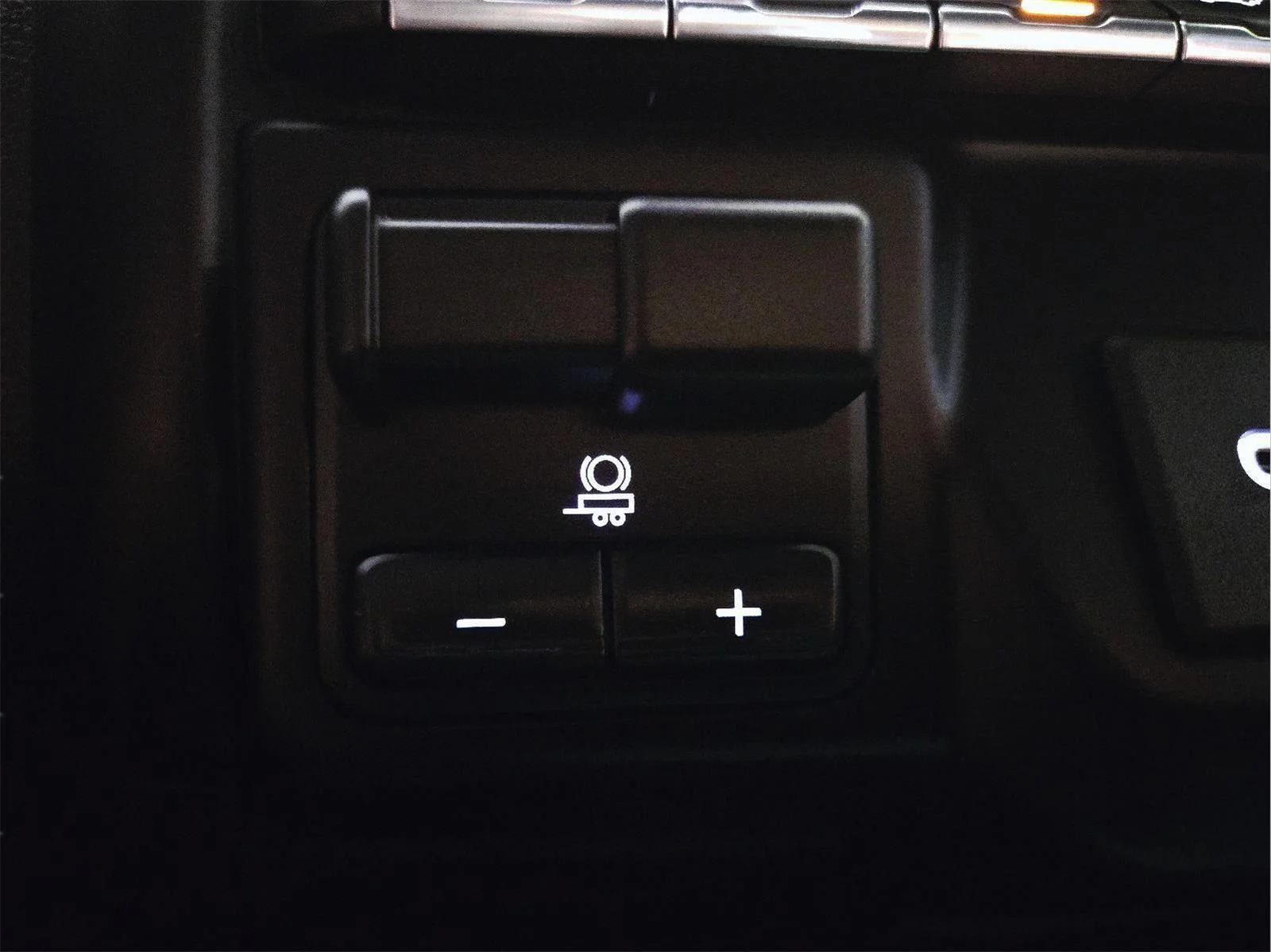 Used 2021 Summit White GMC Elevation image 38