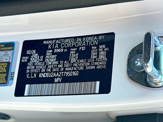 New 2026 Clear White / Black Roof Kia S image 32