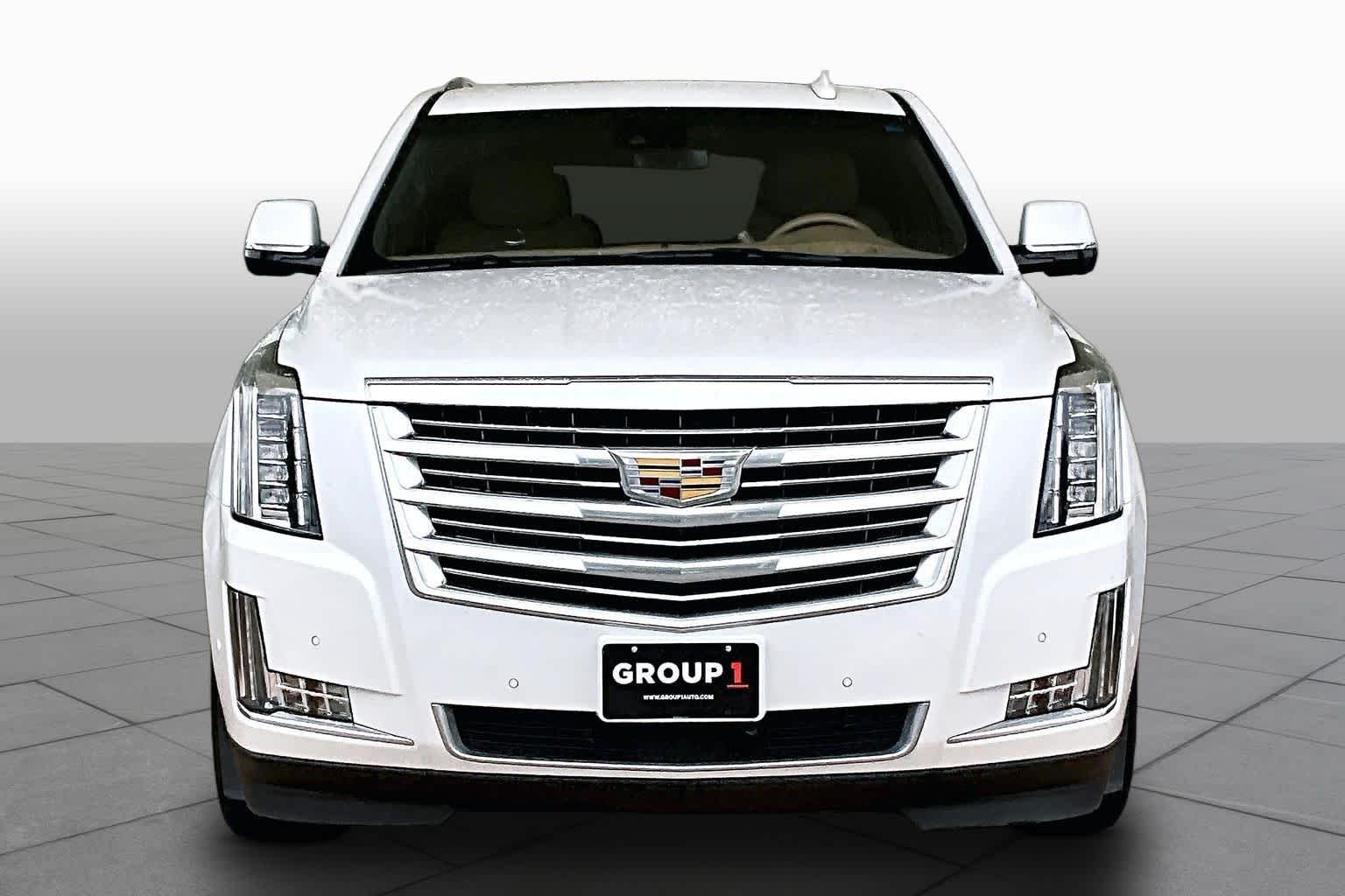 Used 2020 Crystal White Tricoat Cadillac Platinum image 4