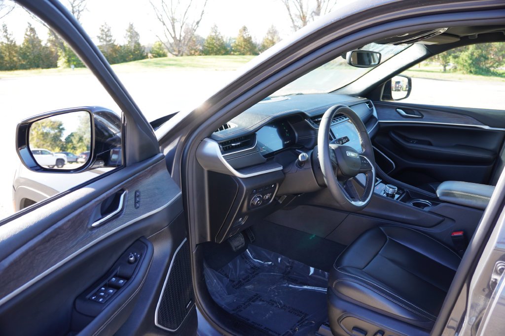 Used 2024 Gray Jeep 4xe image 15