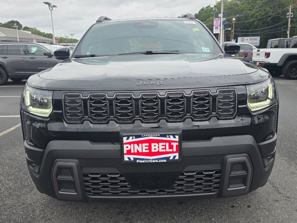 Used 2026 Diamond Black Crystal Pearl Coat Jeep Limited image 10