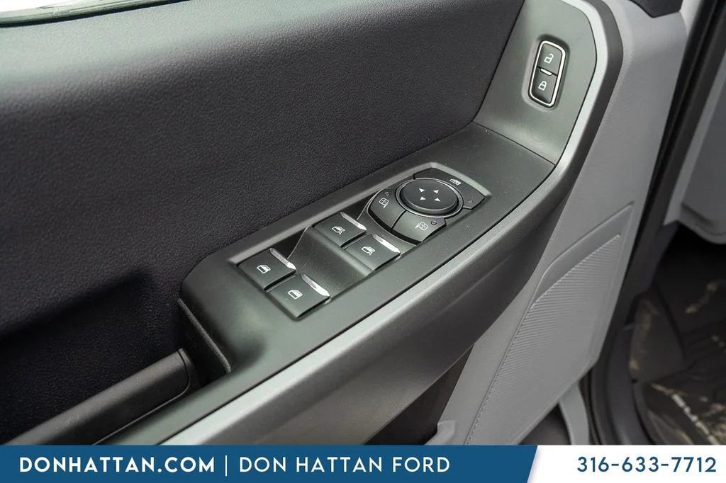 New 2026 Oxford White Ford F-350® XLT image 15