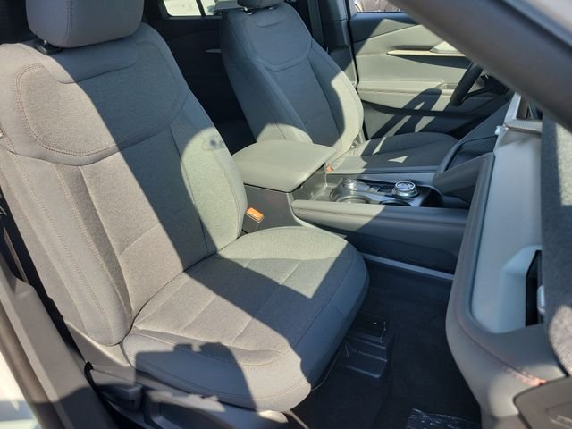New 2027 Avalanche Gray Ford Active image 17