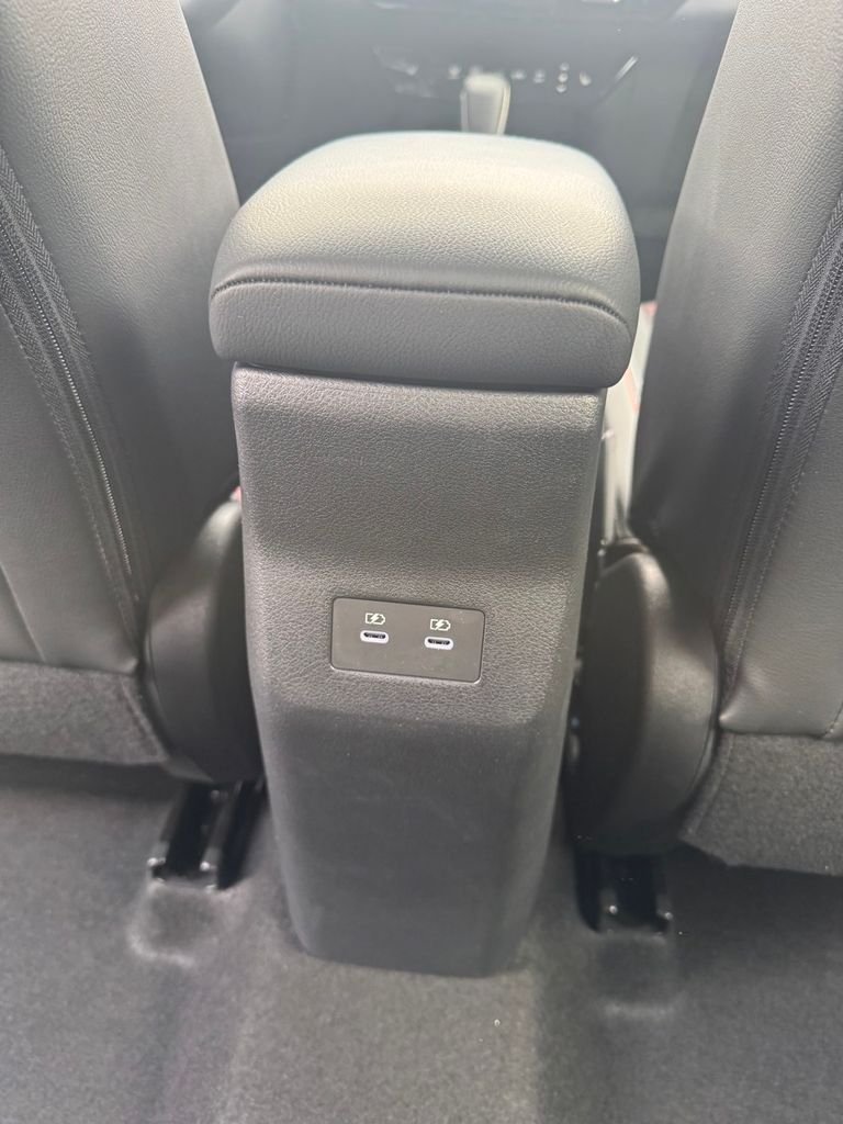 New 2026 Arctic Ice Blue Metallic / Super Black Two-tone Nissan SR image 15