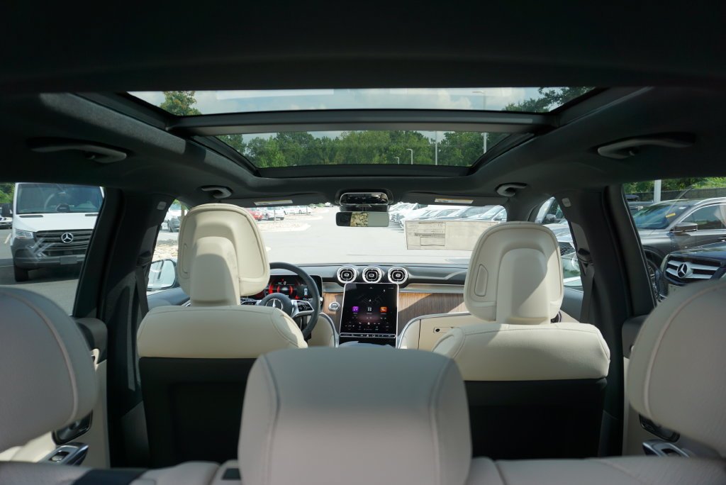 New 2027 Verde Silver Metallic Mercedes-Benz GLC 300 image 71