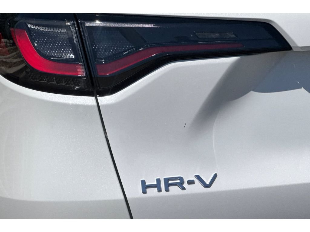 New 2027 Platinum White Pearl Honda LX image 31
