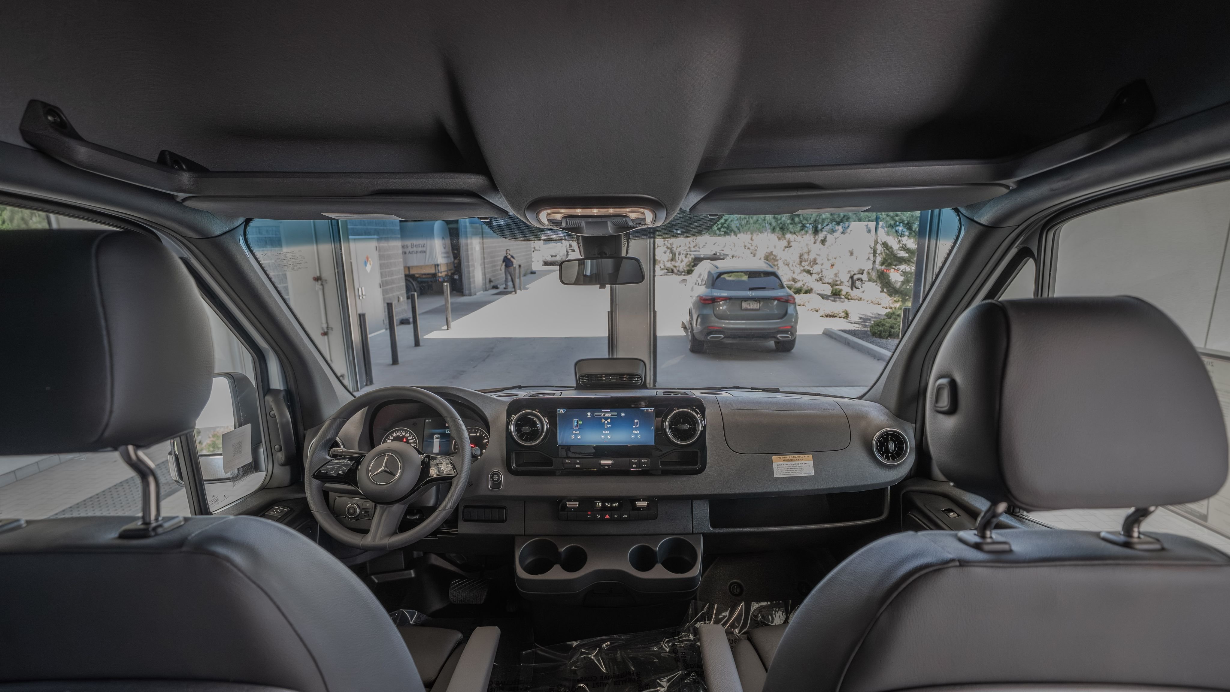 New 2025 High-tech silver metallic Mercedes-Benz Cargo 170 WB image 27
