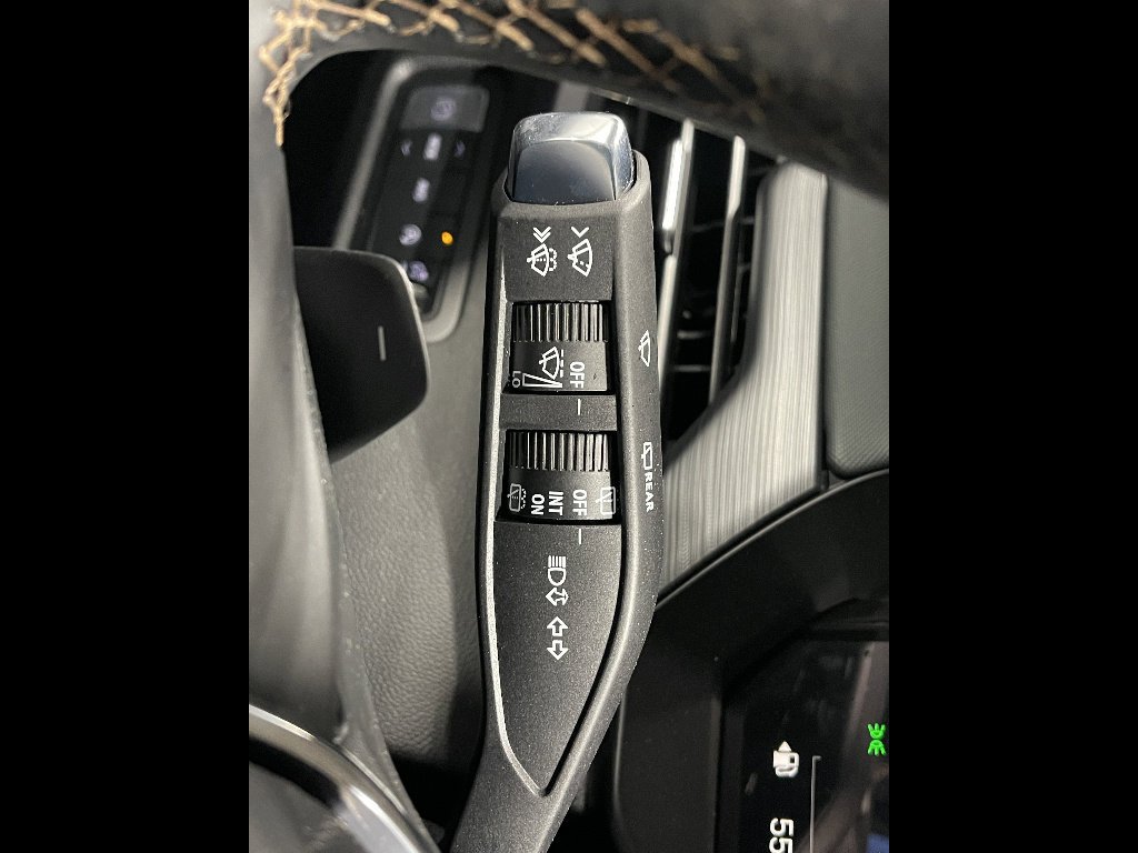 2025 GMC Acadia AT4 - Photo 32