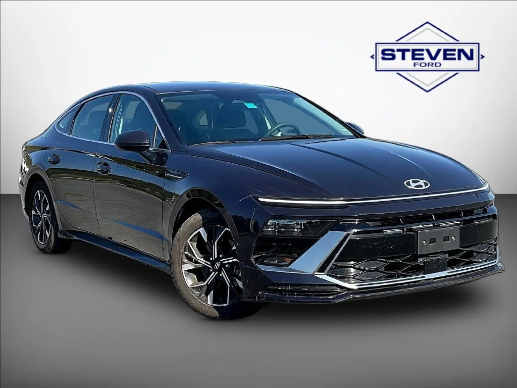 Used 2024 Blue Hyundai SEL image 1