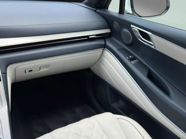 Used 2025 White Genesis 3.5T Prestige image 16