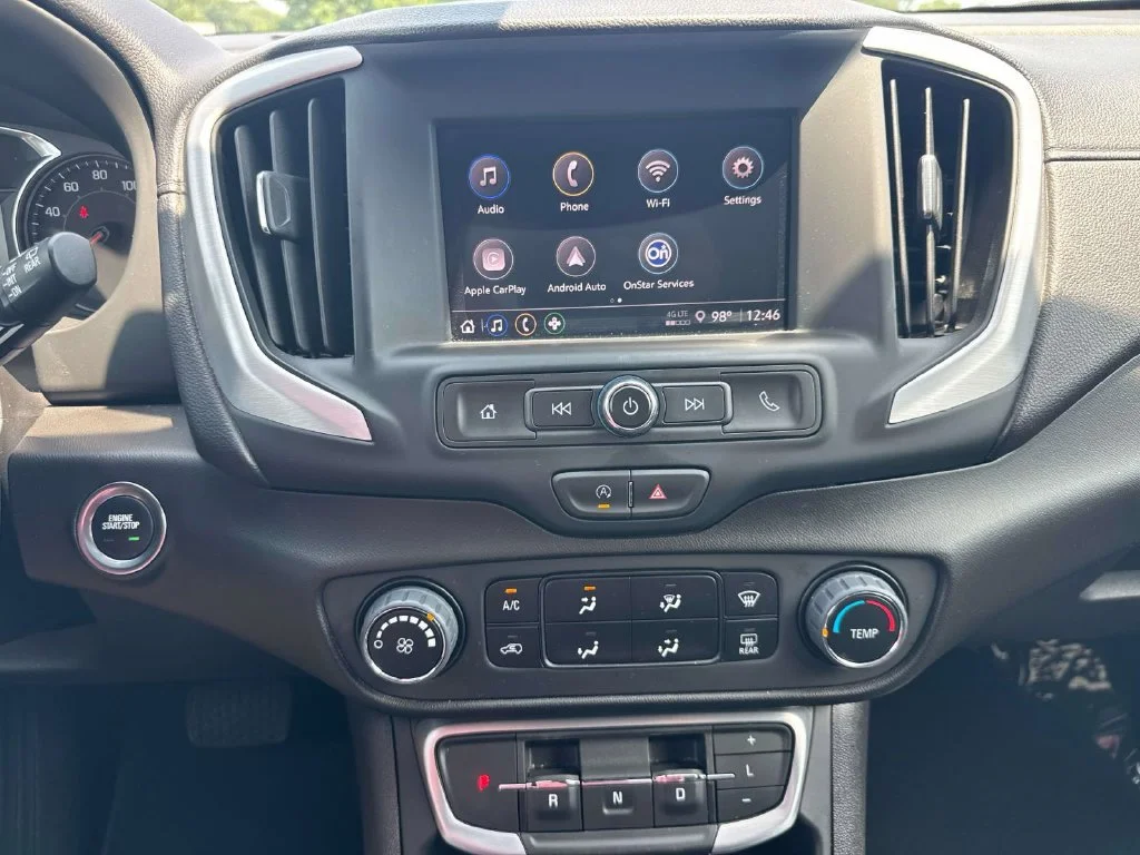 Used 2024 White GMC SLE image 33