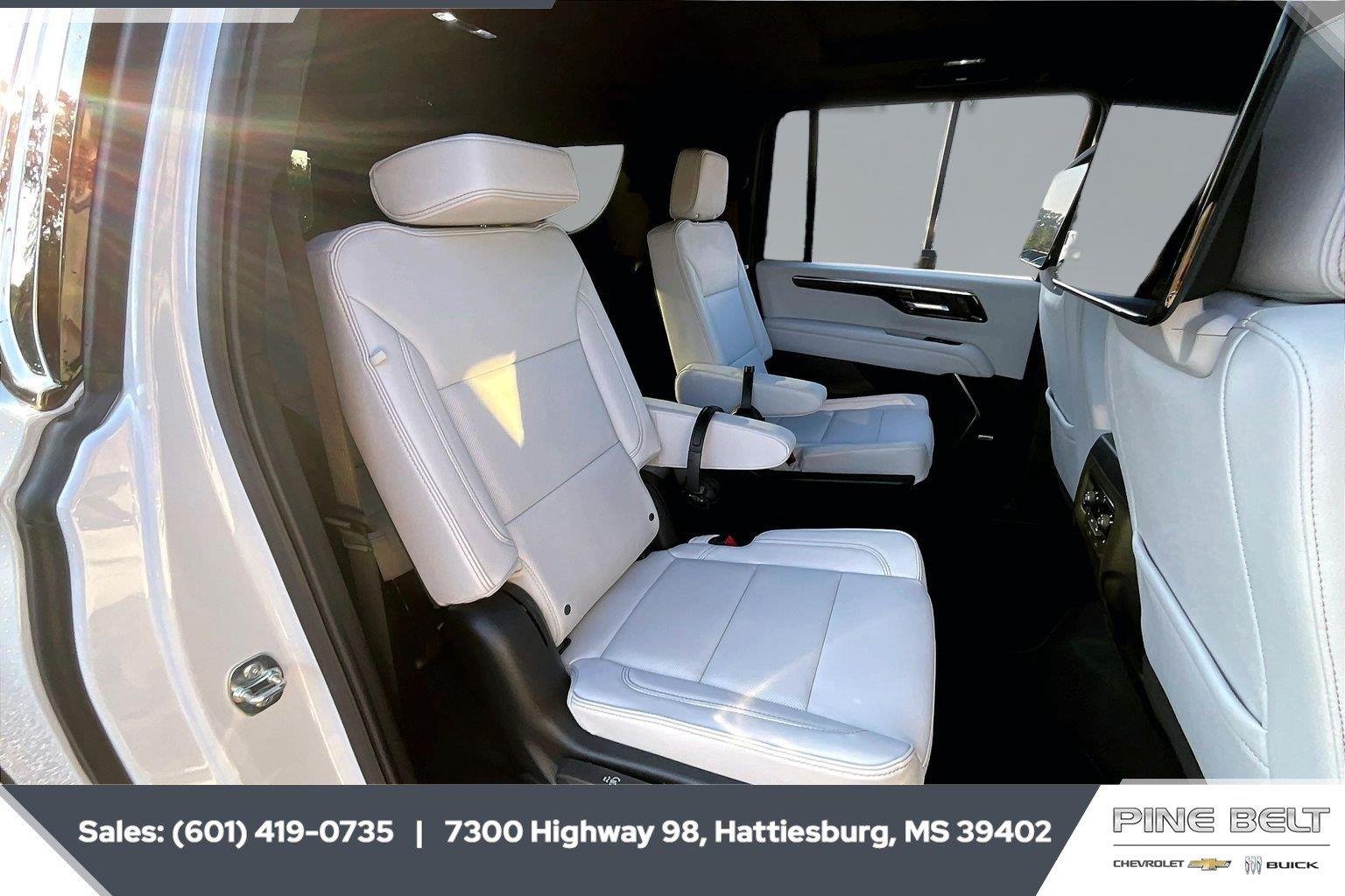 New 2026 Polar White Tricoat Chevrolet Premier image 20