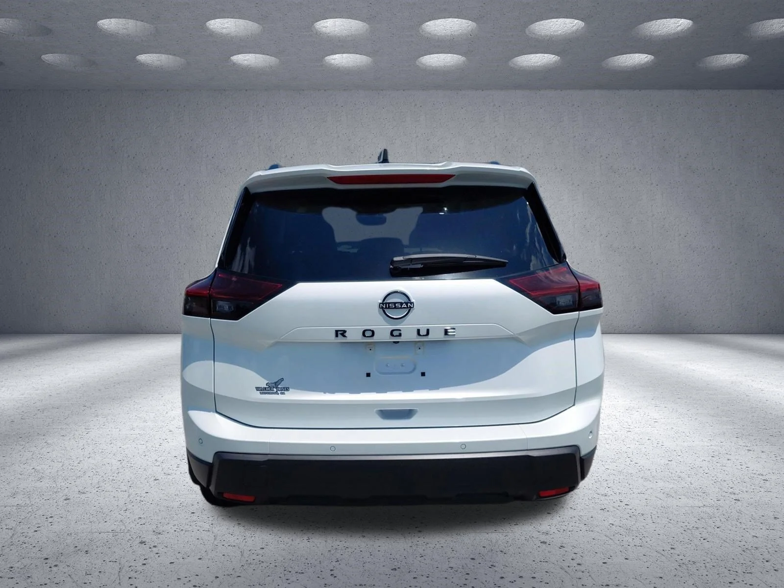 New 2026 Everest White Pearl TriCoat Nissan Dark Armor™ image 4