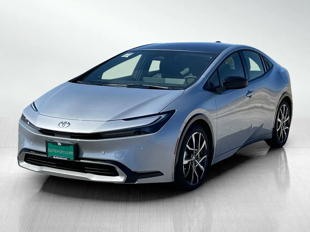 New 2026 Cutting Edge Toyota XSE Premium image 7