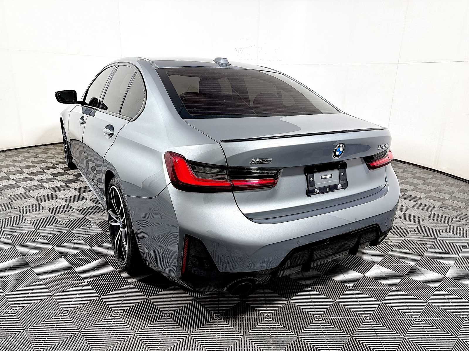 2023 BMW 3 Series 330i | CarEdge | CarEdge