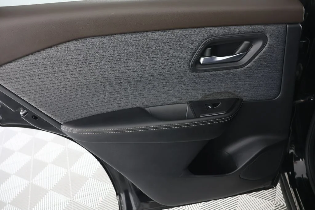 Used 2023 Black Nissan SV image 24