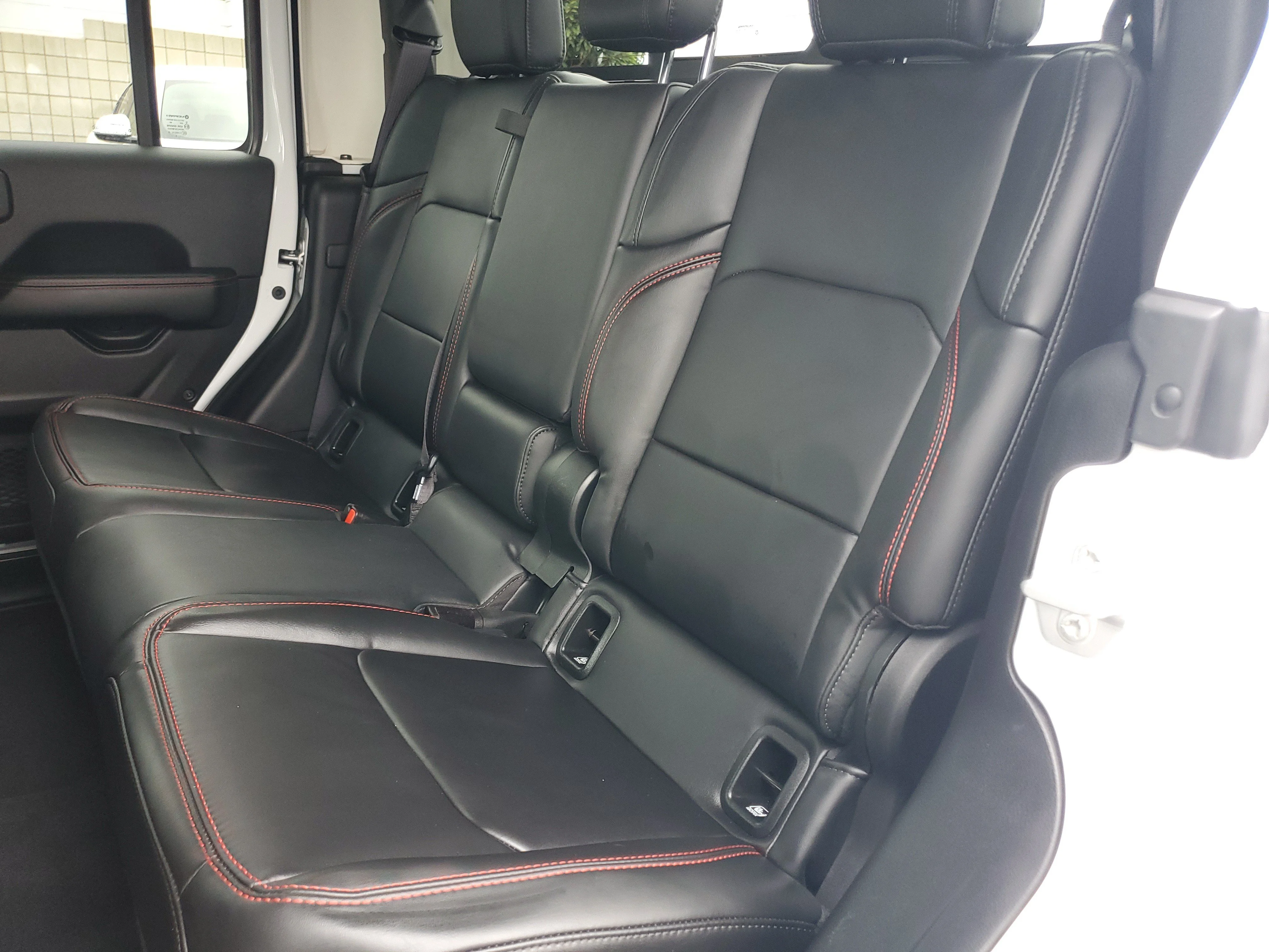Used 2025 White Jeep Rubicon image 15