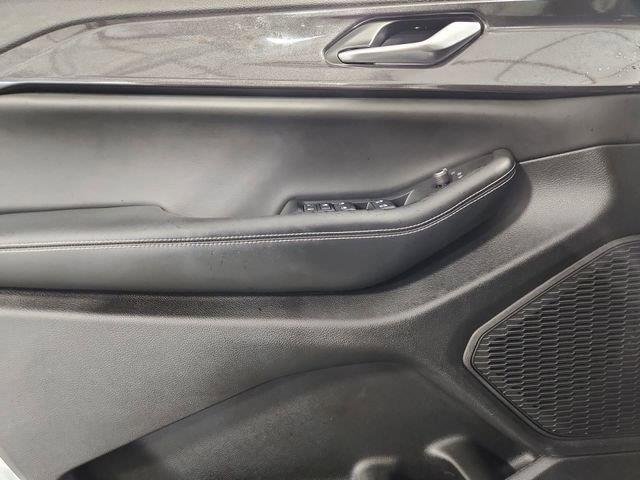 Used 2023 White Jeep Altitude image 22