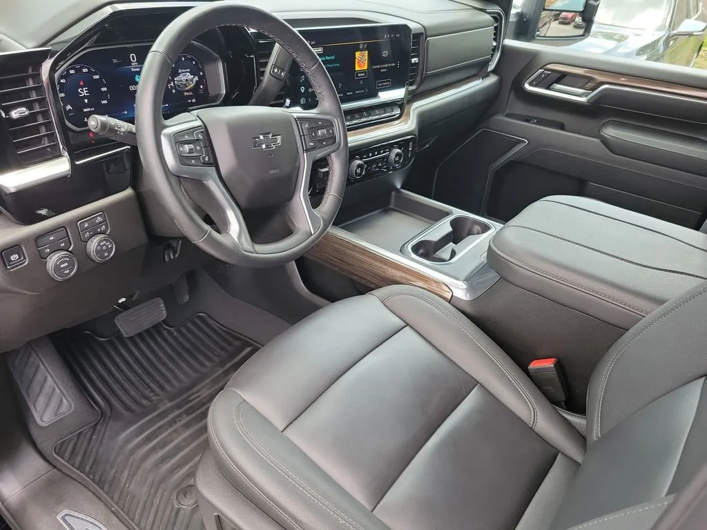 Used 2026 Black Chevrolet LT image 21