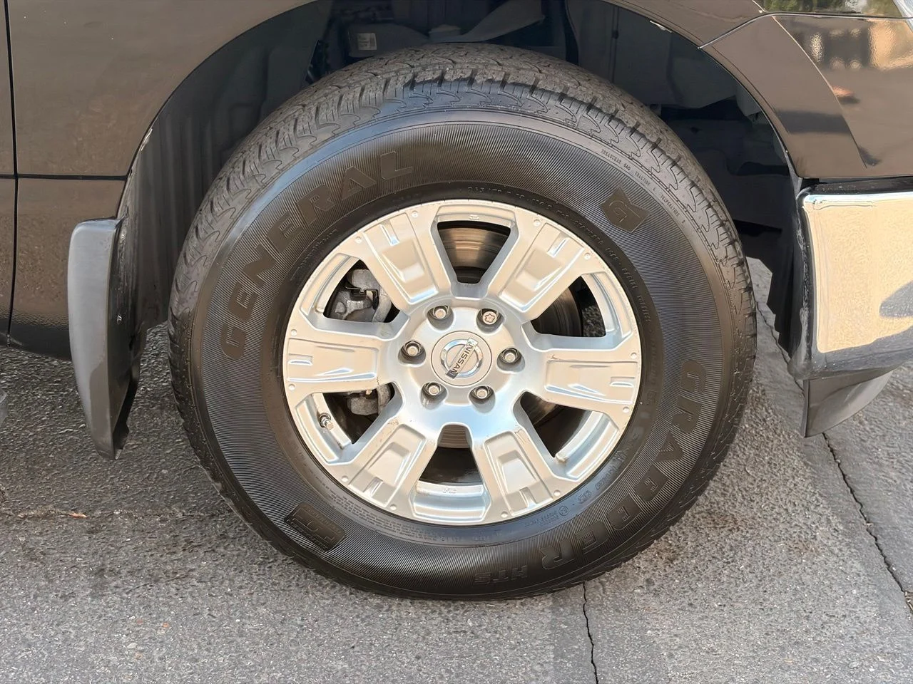 Used 2018 Magnetic Black Nissan SV image 8
