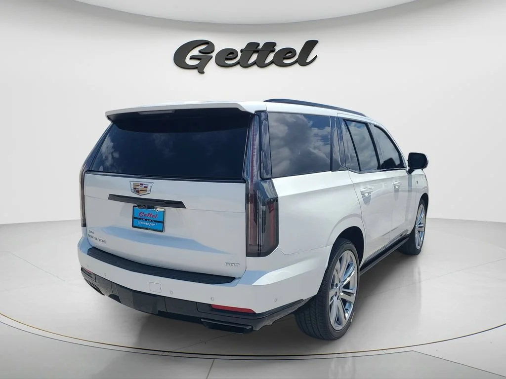Used 2025 Crystal White Tricoat Cadillac Sport Platinum image 5