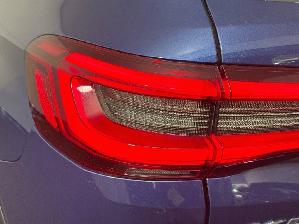 Used 2020 Phytonic Blue Metallic BMW sDrive40i image 32