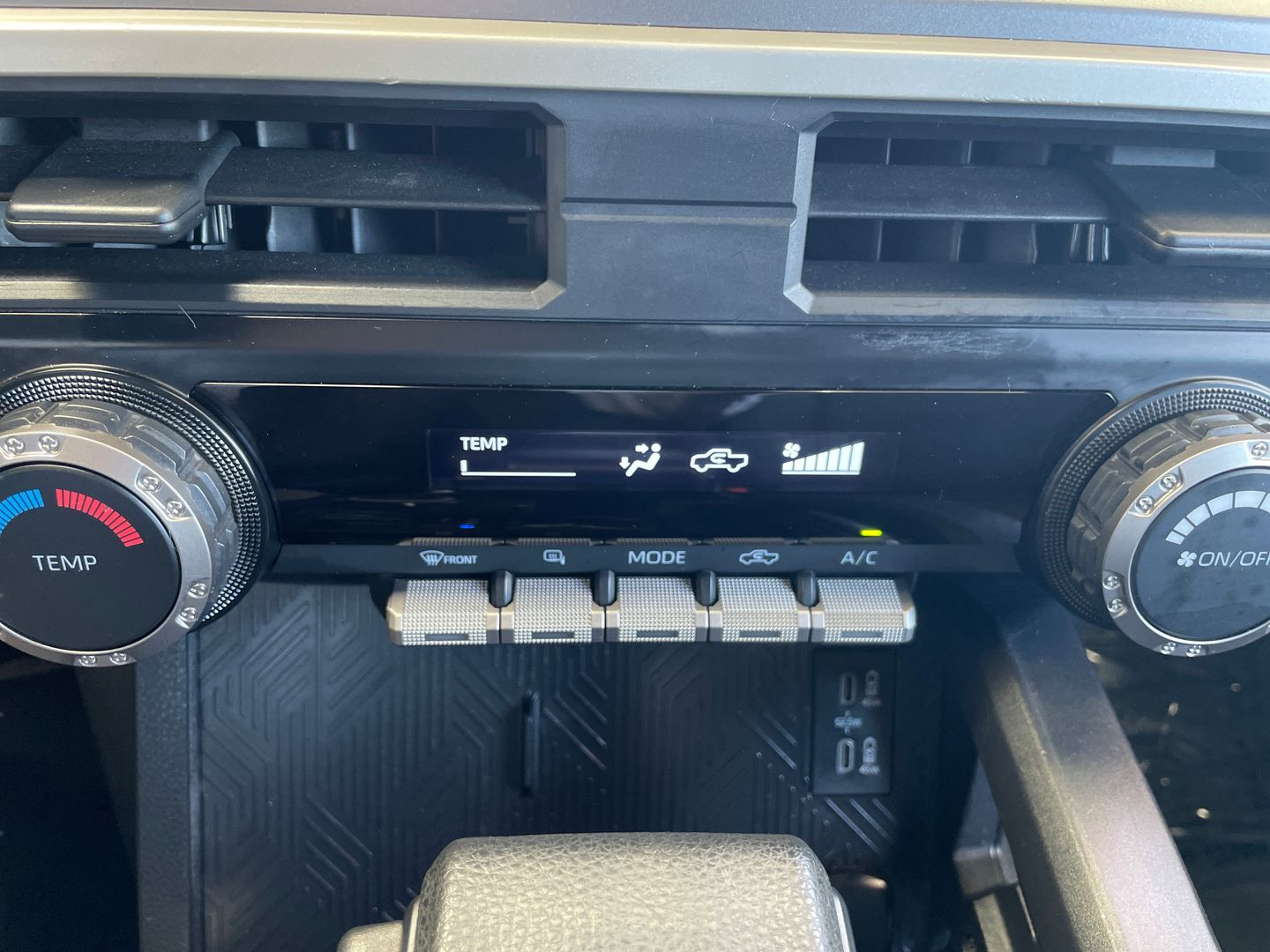 Certified Used 2024  Toyota SR5 image 18