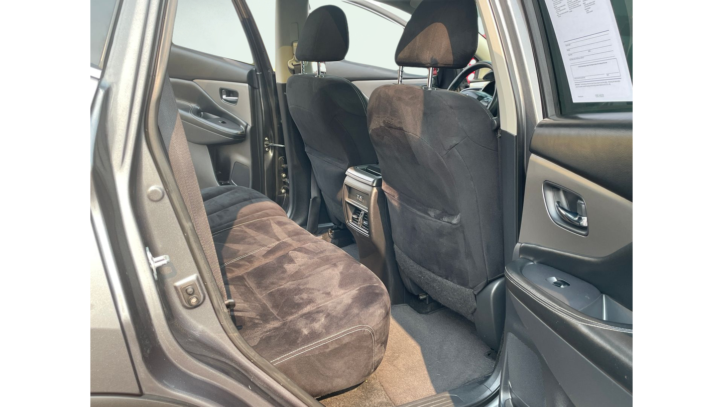 Used 2019 Silver Nissan SV image 18