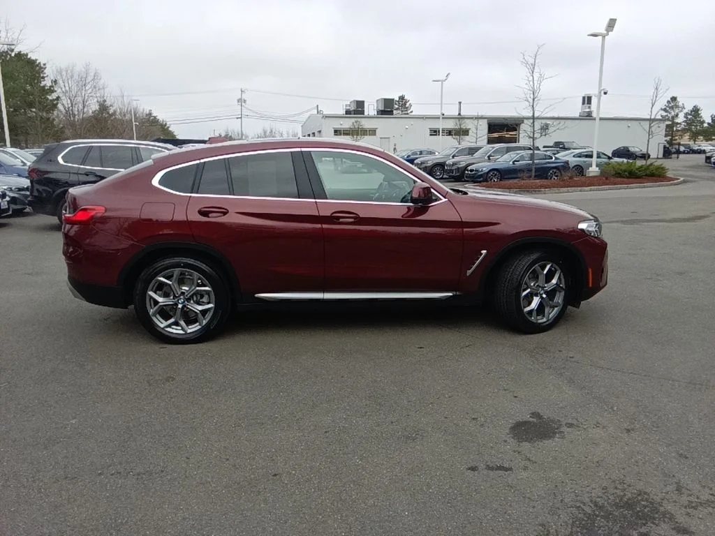 Certified Used 2025 Aventurin Red Metallic BMW xDrive30i image 8