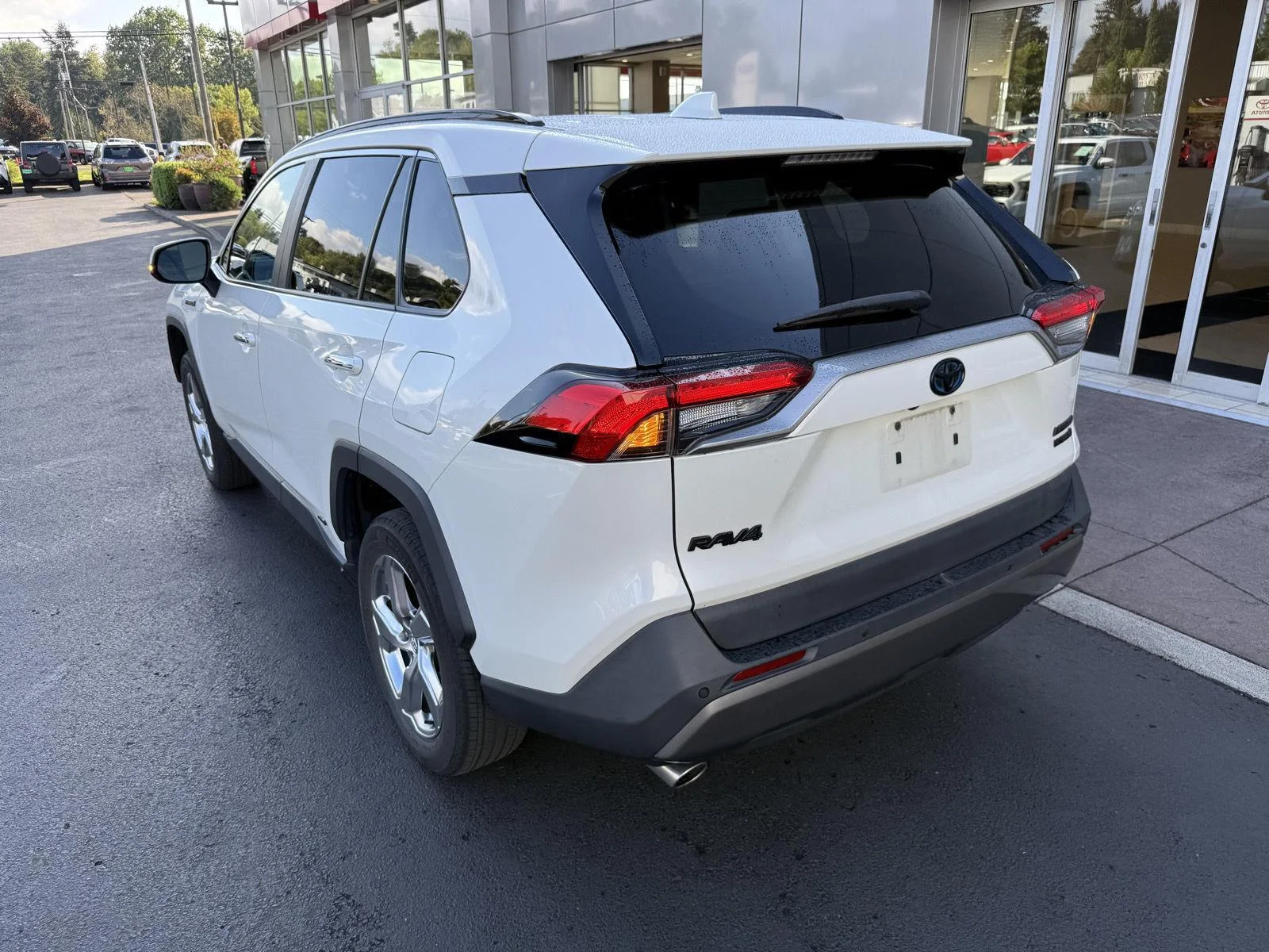 Used 2021 Blizzard Pearl Toyota Hybrid Limited image 3