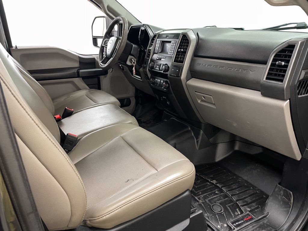 Used 2020 Gray Ford XL image 36