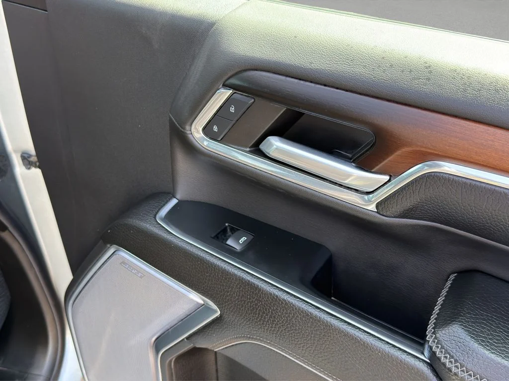 Used 2024 Silver GMC Denali image 17