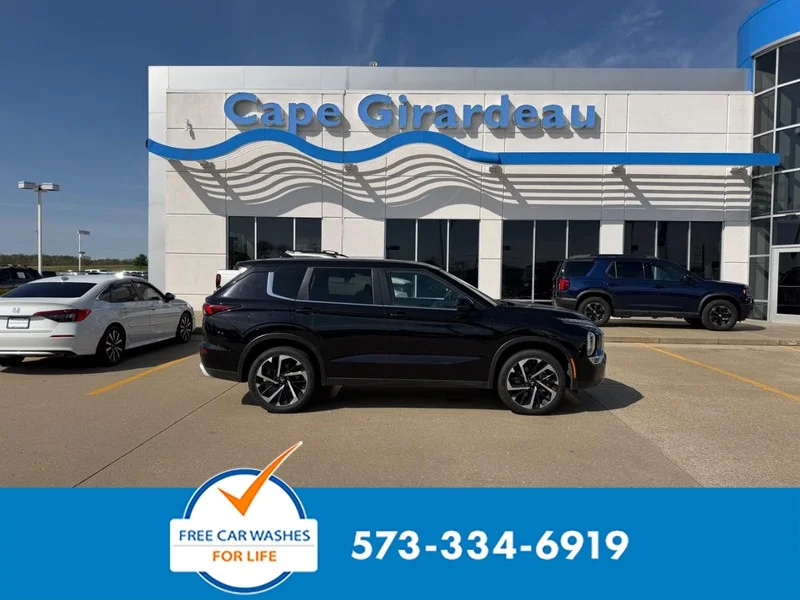 2024 Mitsubishi Outlander SE S-AWC's photo
